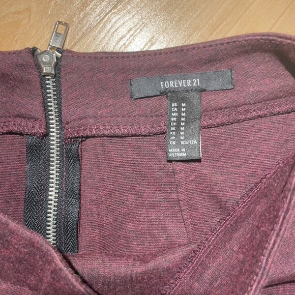 Forever 21 Burgundy Mini Skirt Zipper - size Medium - Women's - Picture 5 of 6